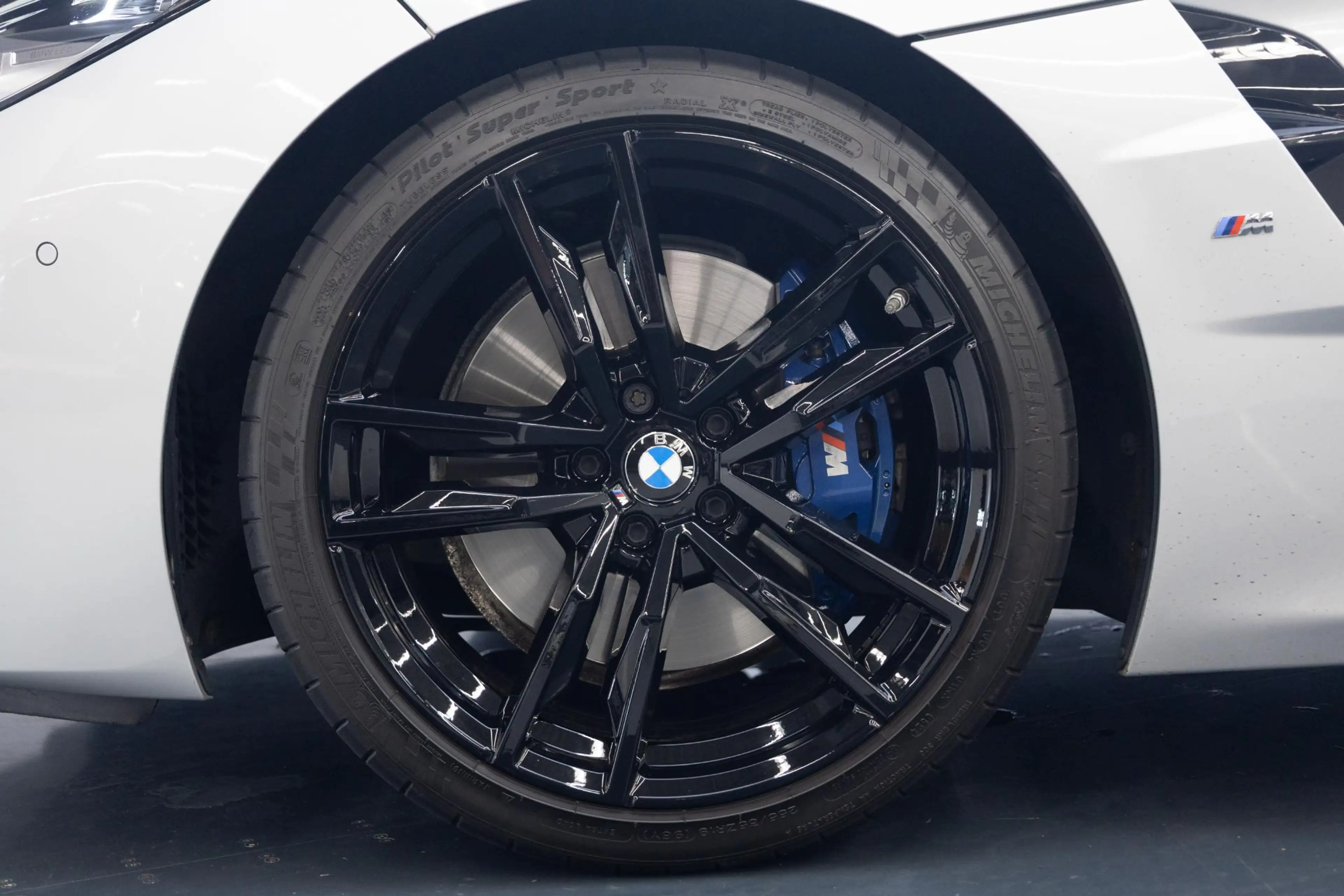 BMW Z4 Roadster sDrive30i High Executive Edition — photo 35