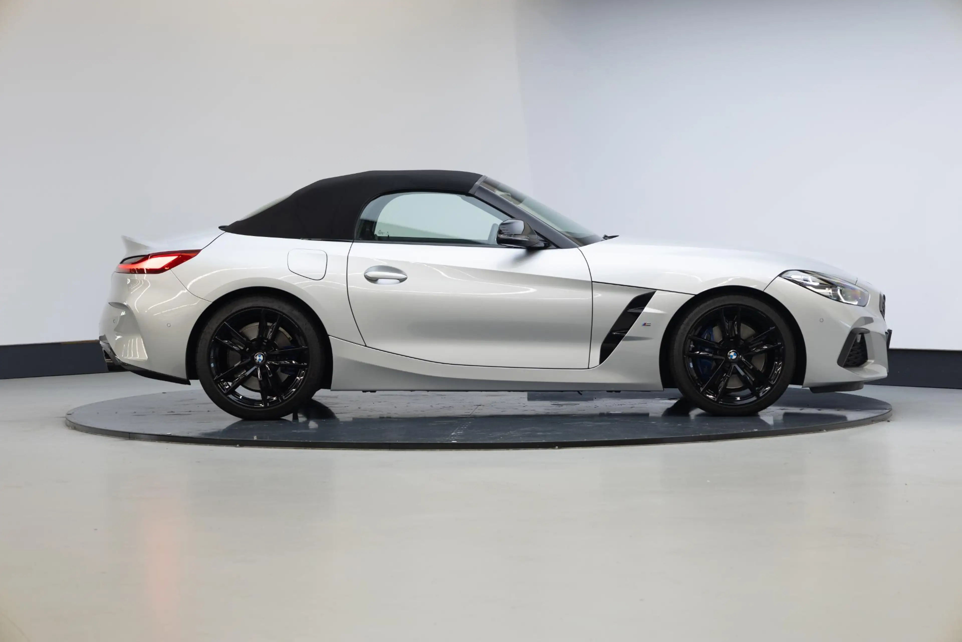 BMW Z4 Roadster sDrive30i High Executive Edition — photo 34