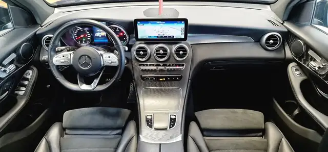 Mercedes-Benz GLC view 11