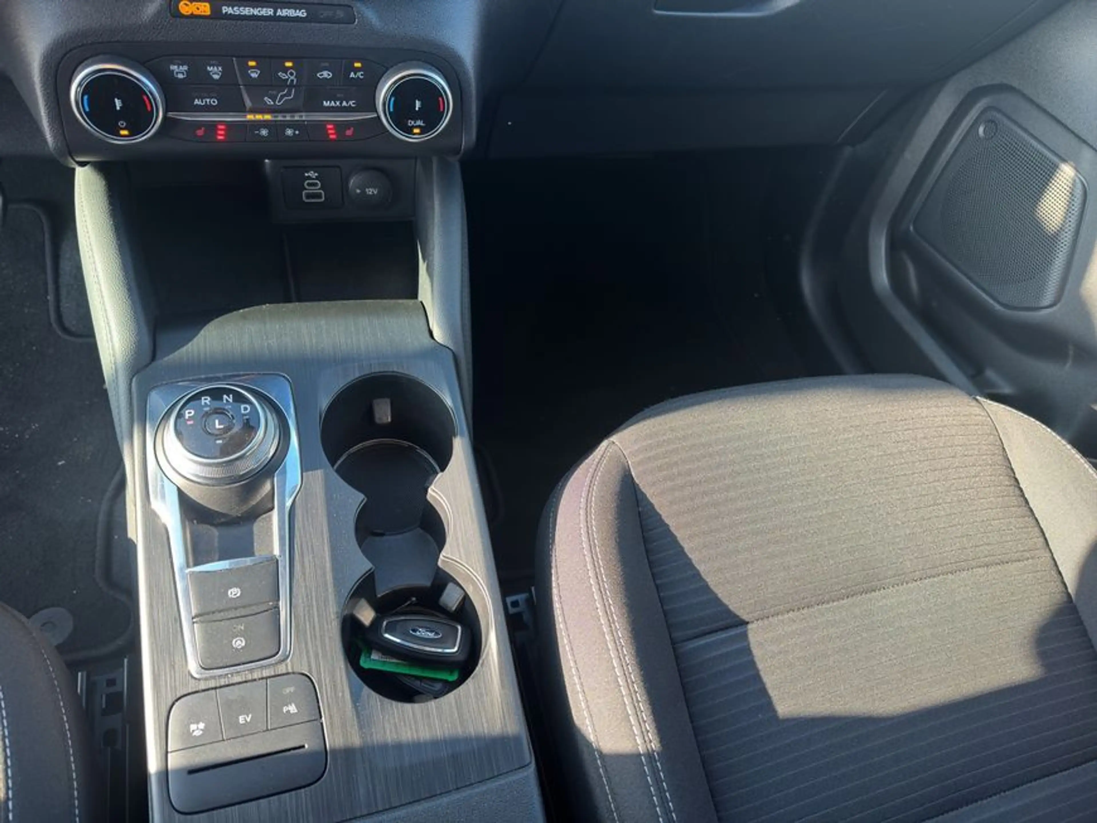 Ford Kuga KUGA 2.5 DURATEC PHEV TITANIUM UVP: 47.090,00 — photo 13