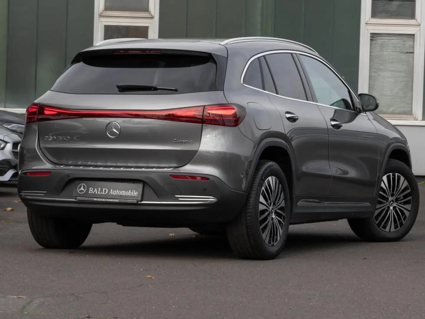 Mercedes-Benz EQA 350 4M Progressive/Pano/Distr/LED/amib/Totw Grau - 2