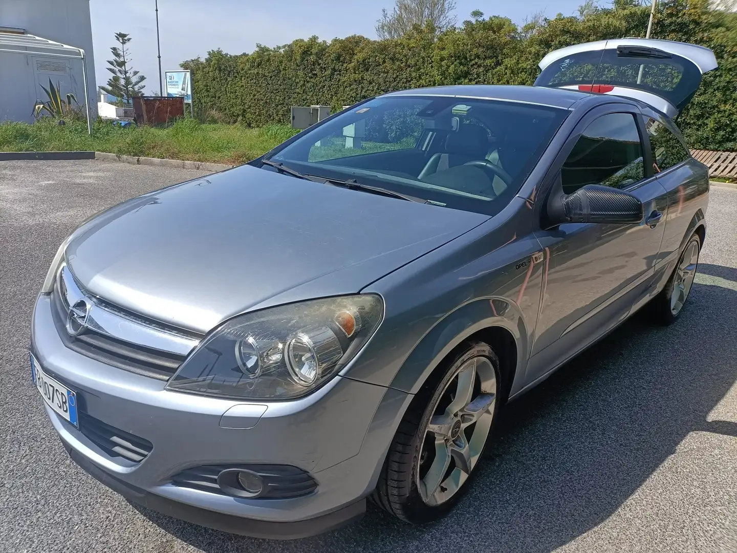 Opel Astra Astra III 2004 GTC GTC 1.9 cdti Cosmo 150cv 6m - 1