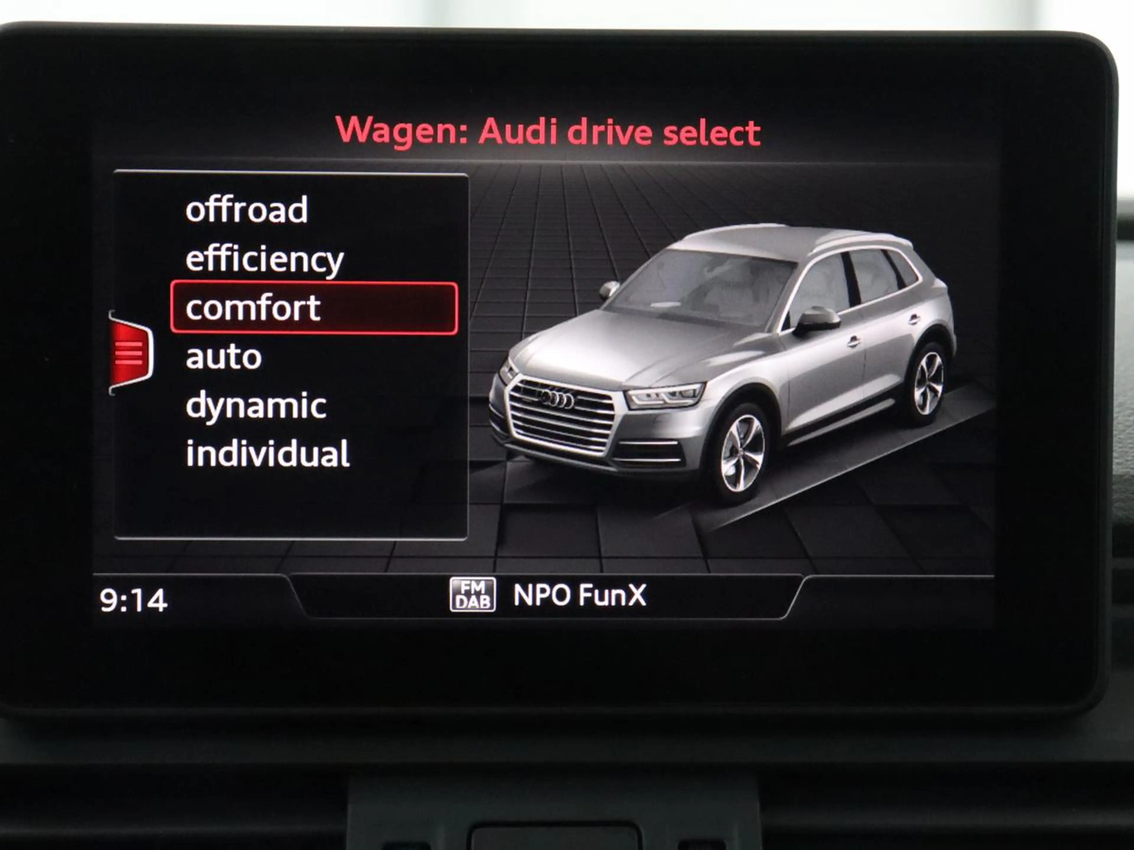 Audi Q5 50 TFSI e quattro S edition | SOH 85,5% | Panorama — photo 25