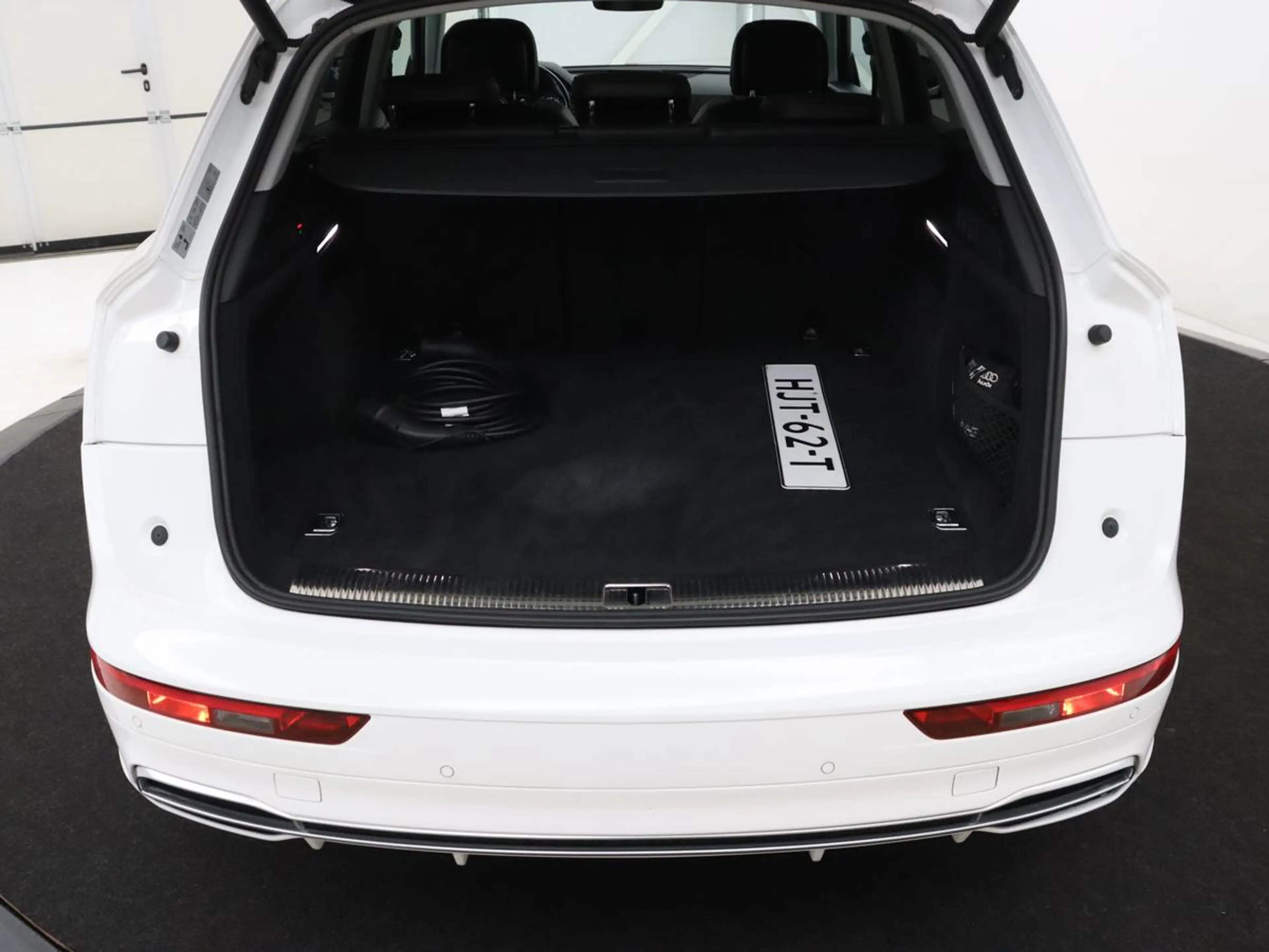 Audi Q5 50 TFSI e quattro S edition | SOH 85,5% | Panorama — photo 9