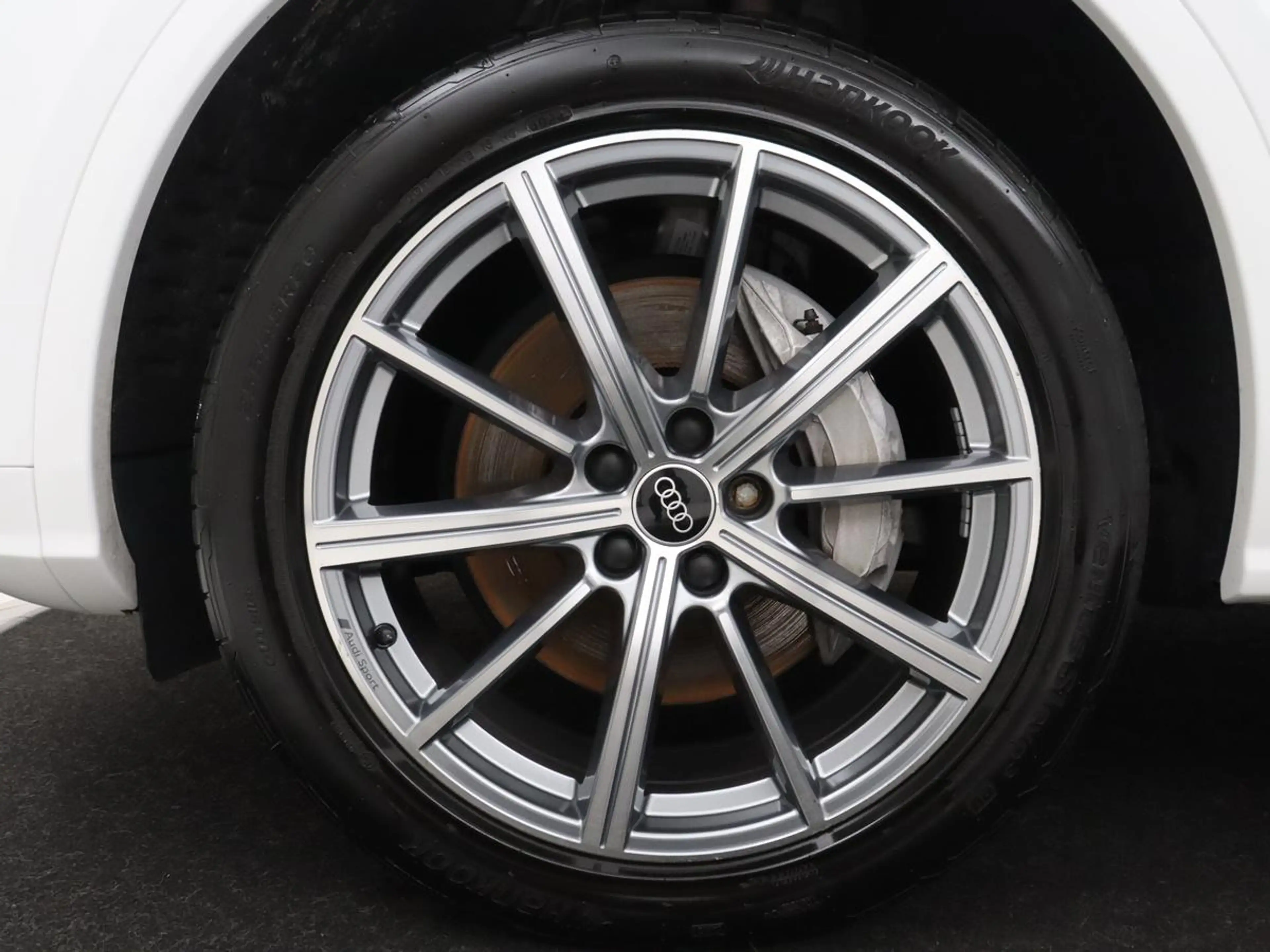 Audi Q5 50 TFSI e quattro S edition | SOH 85,5% | Panorama — photo 41