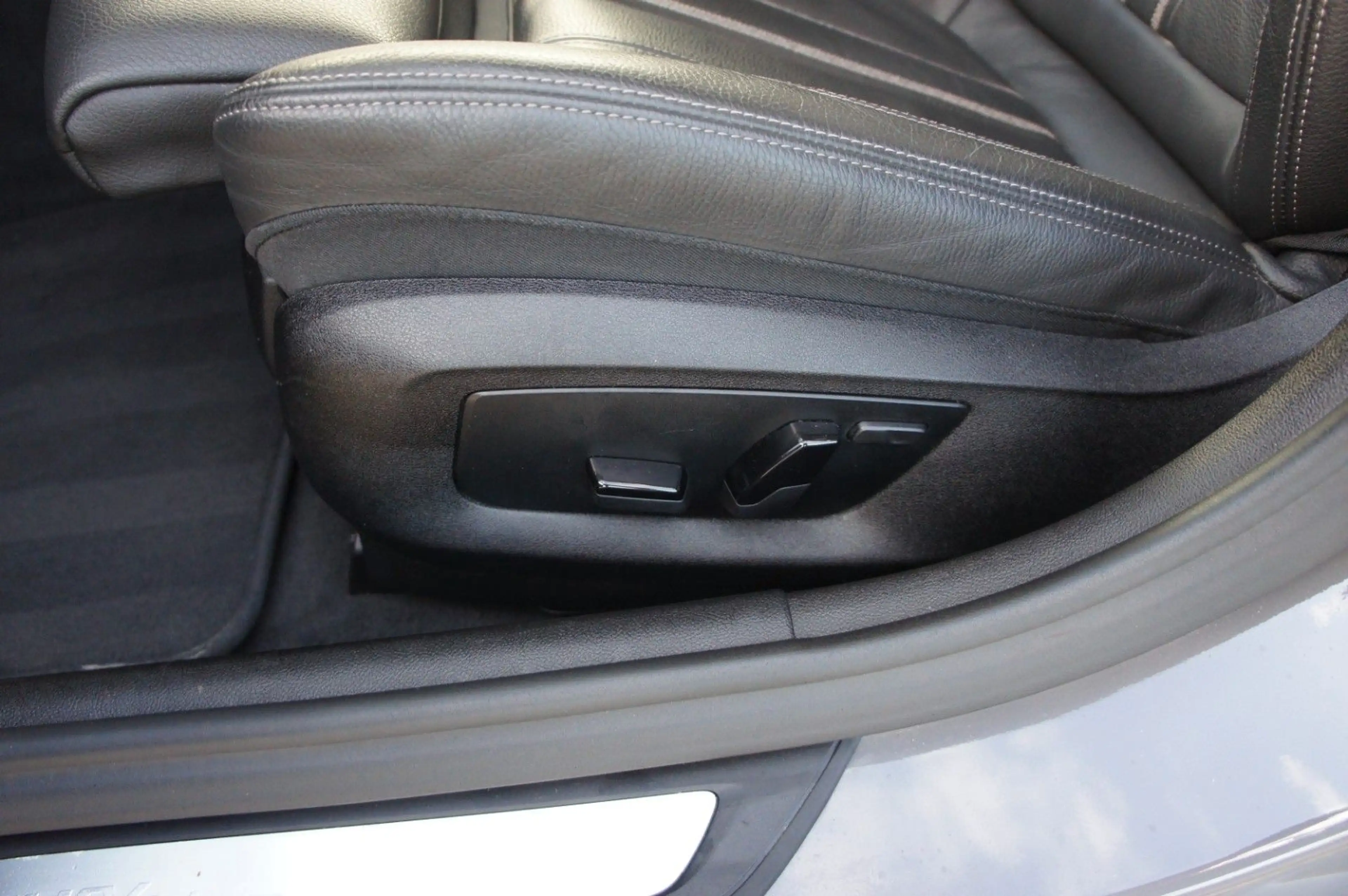 BMW 530 i xDrive Luxury Line*AHK*LEDER*KAM*LIVE*AMBIE — photo 15