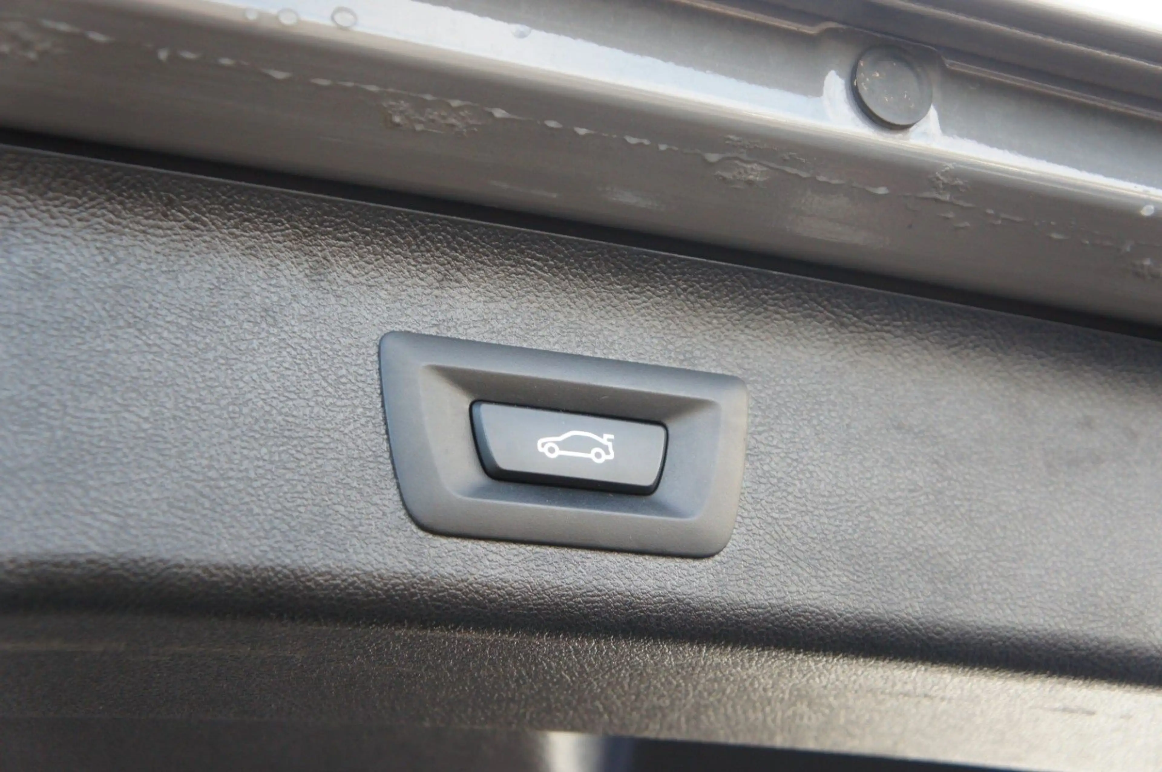 BMW 530 i xDrive Luxury Line*AHK*LEDER*KAM*LIVE*AMBIE — photo 9