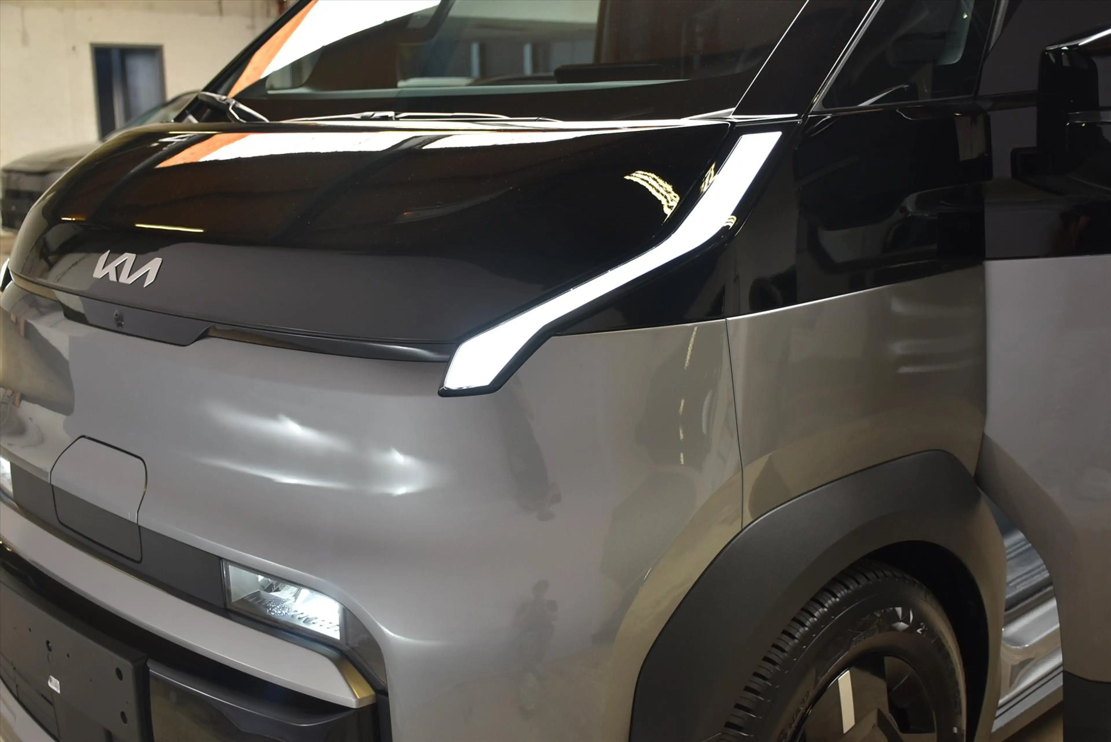 Kia PV5 Cargo 71,2 kWh 163pk L2H1 ELITE NIEUW — photo 35