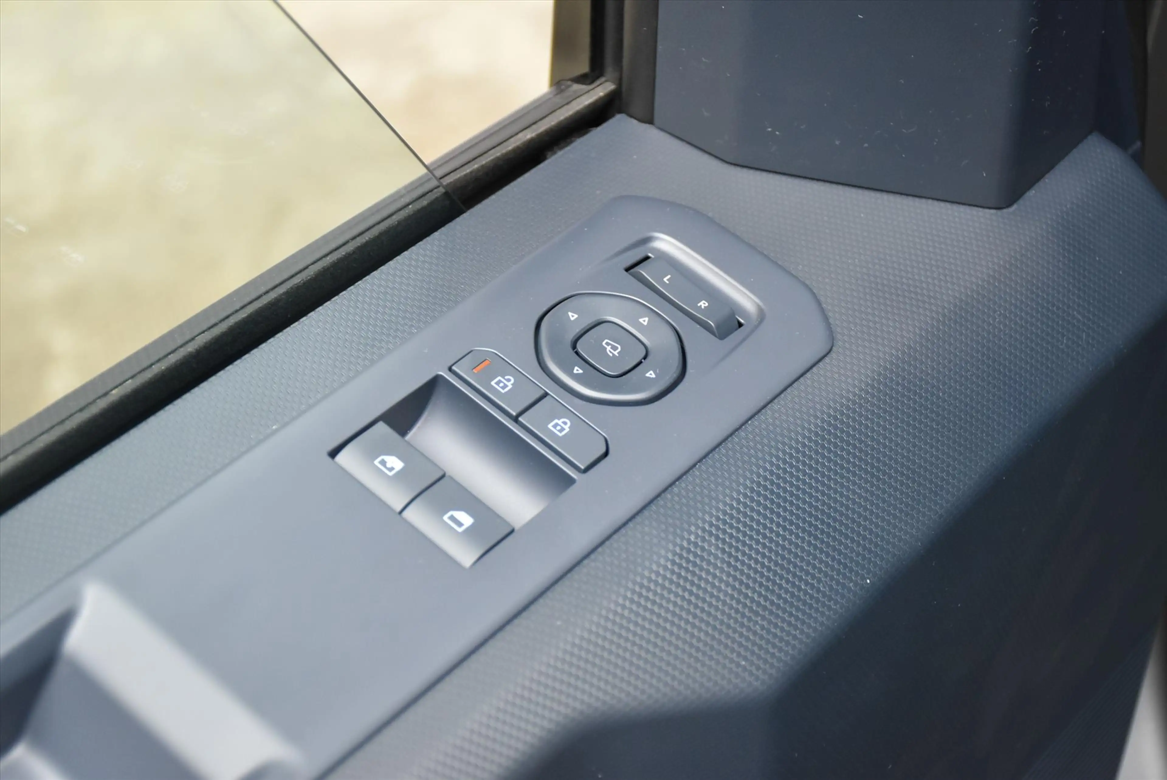 Kia PV5 Cargo 71,2 kWh 163pk L2H1 ELITE NIEUW — photo 22