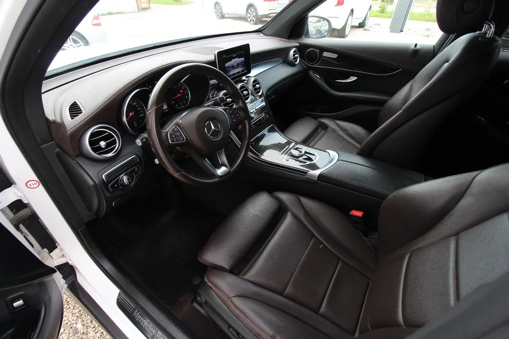 Mercedes-Benz GLC 250 4Matic~Leder~LED~AHK~ Blanc - 2