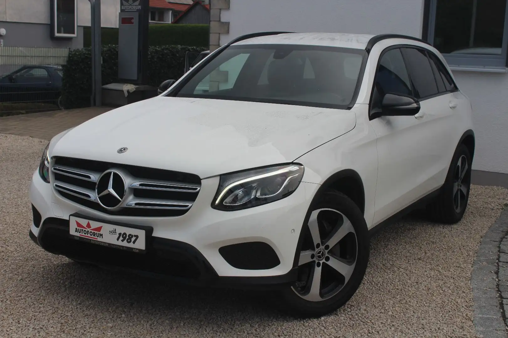 Mercedes-Benz GLC 250 4Matic~Leder~LED~AHK~ Blanc - 1