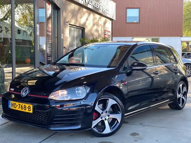 Volkswagen Golf GTI 2.0 TSI | DYN audio| Camera | PDC