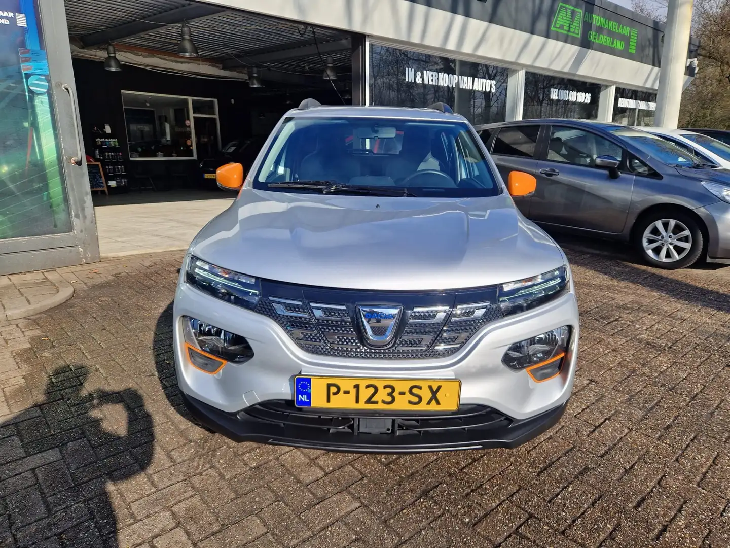 Dacia Spring Comfort Plus 27 kWh 1E EIGENAAR|NL AUTO|CAMERA|LED Grijs - 2