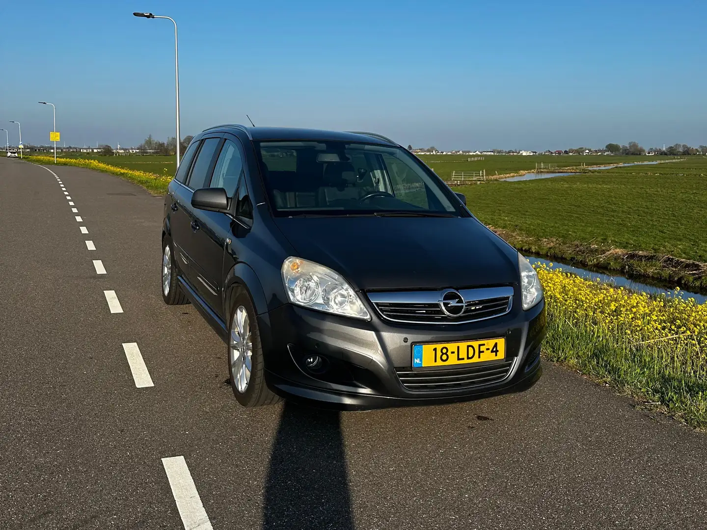 Opel Zafira 2.2 Cosmo Gri - 1