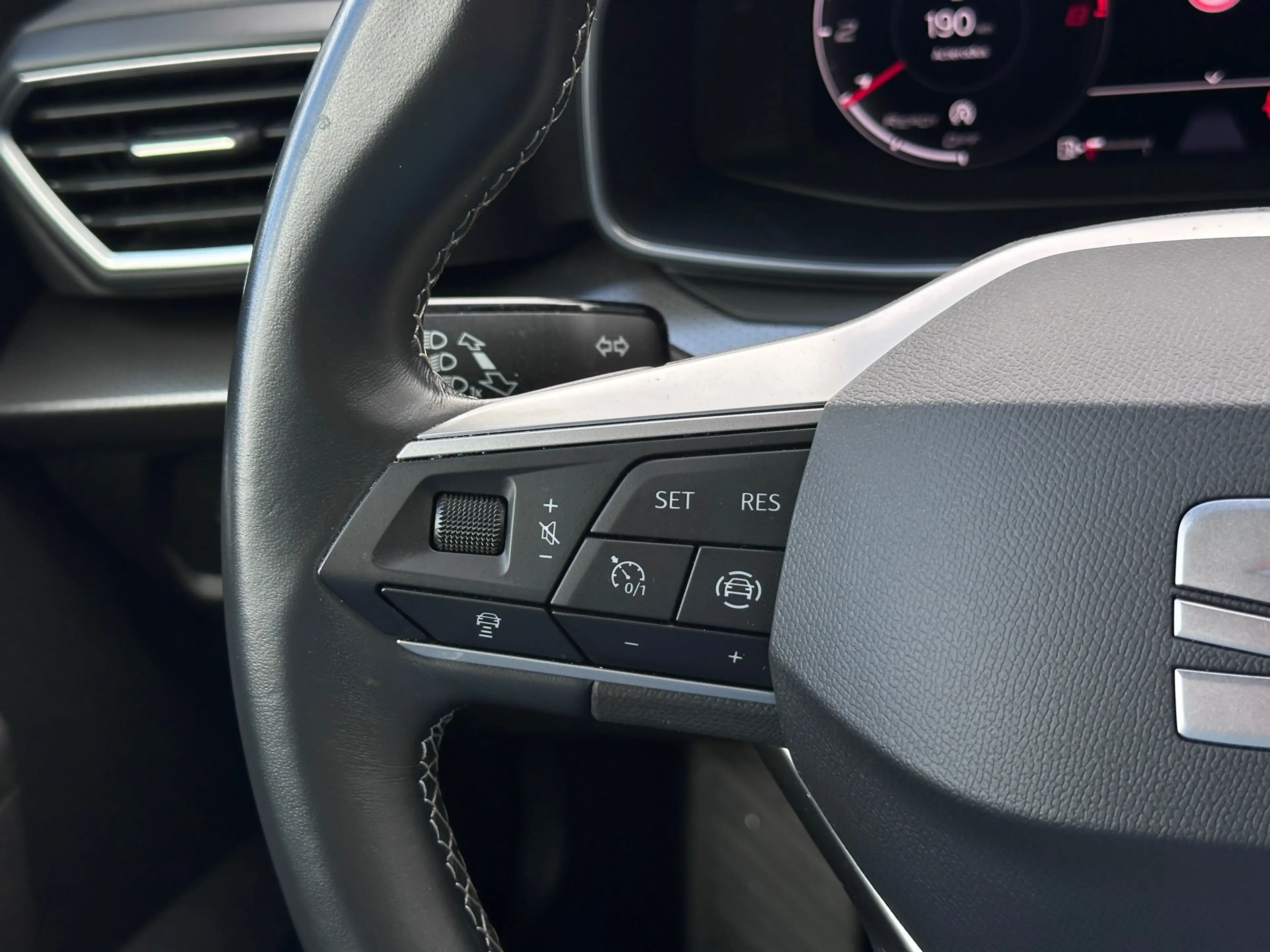 SEAT Leon Sportstourer 1.5 TSI Style Business Intense|Trekha — photo 12
