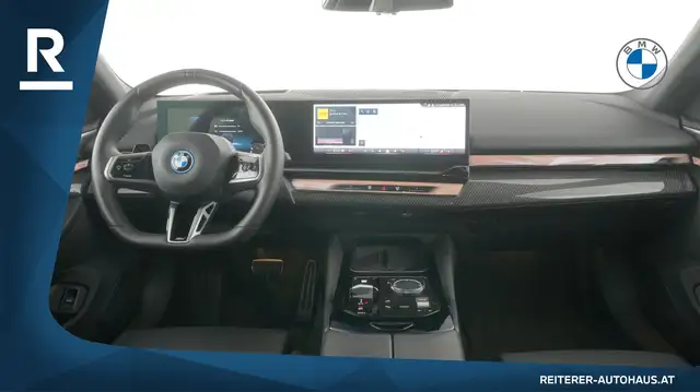 BMW 5 Series view 14