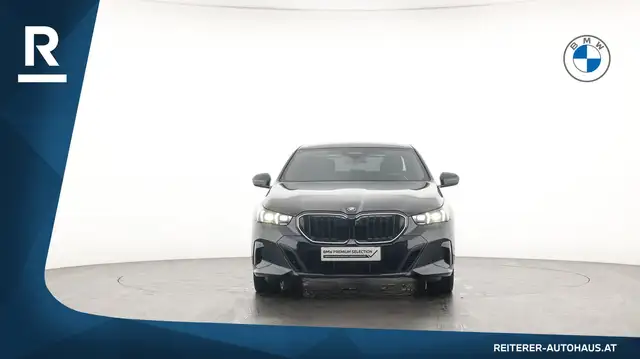 BMW 5 Series view 3