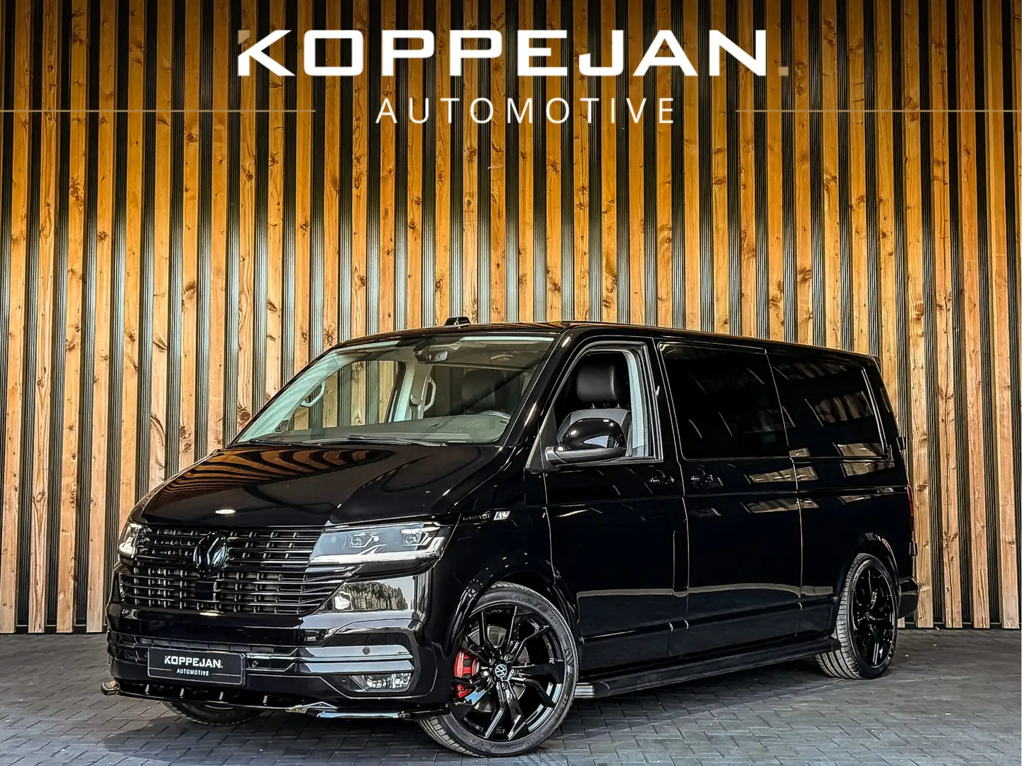 Volkswagen T6.1 Caravelle 2.0 TDI 204PK DSG Dubbele Cabine Highline | ALPINE Zwart - 1