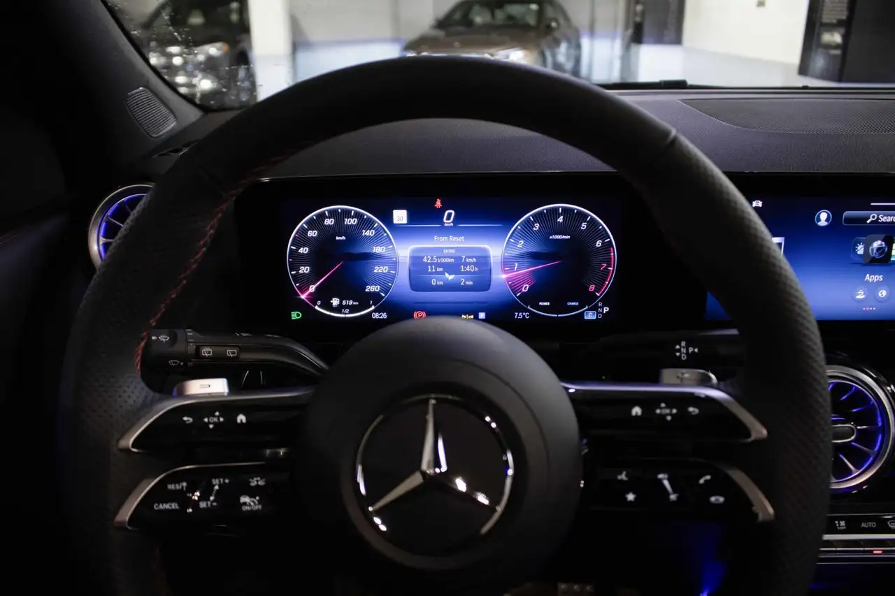 Mercedes-Benz GLA photo Mercedes-Benz GLA
