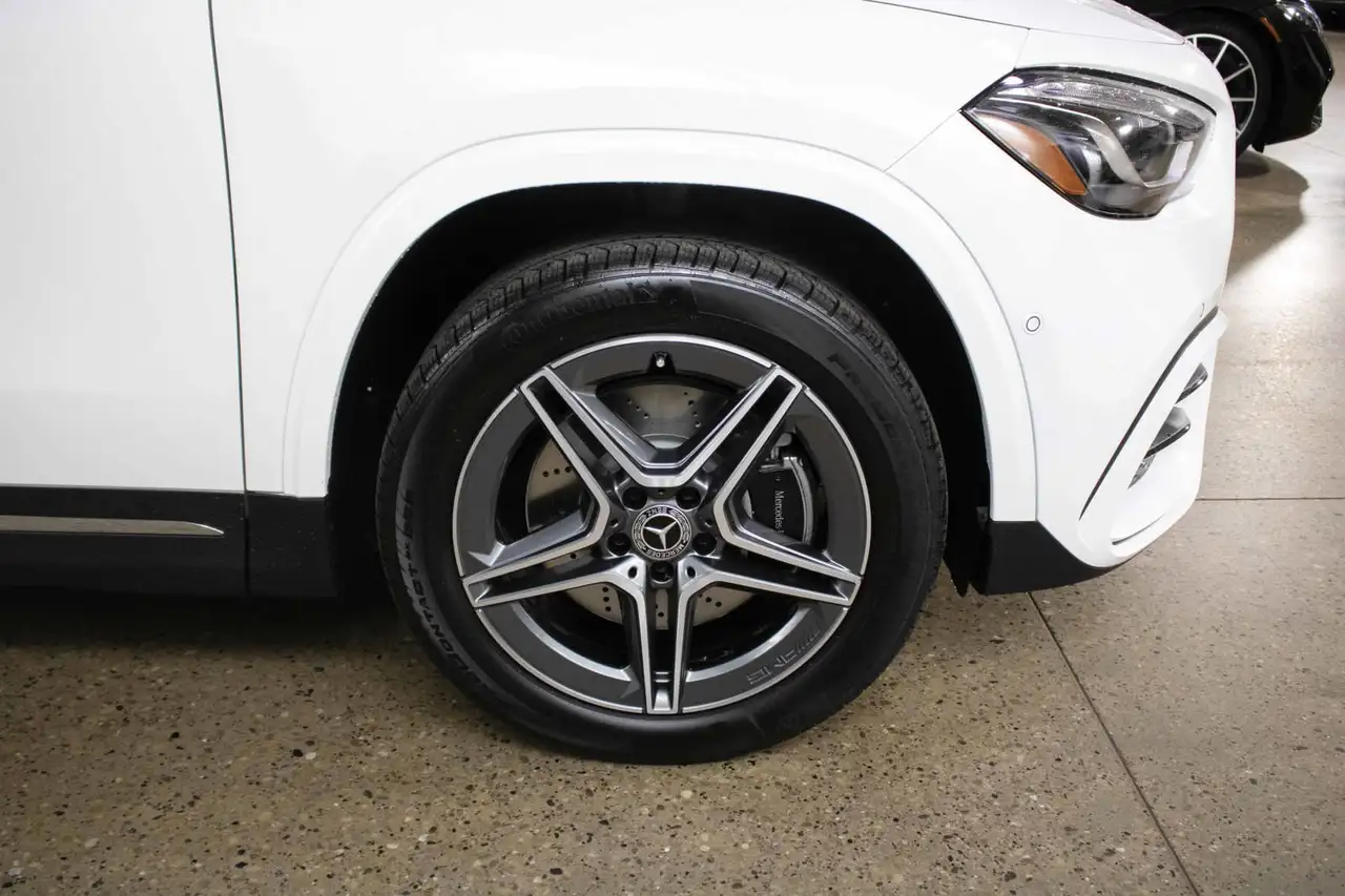 Mercedes-Benz GLA photo Mercedes-Benz GLA