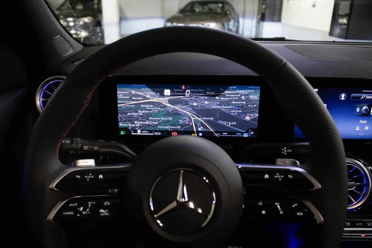 Mercedes-Benz GLA photo Mercedes-Benz GLA
