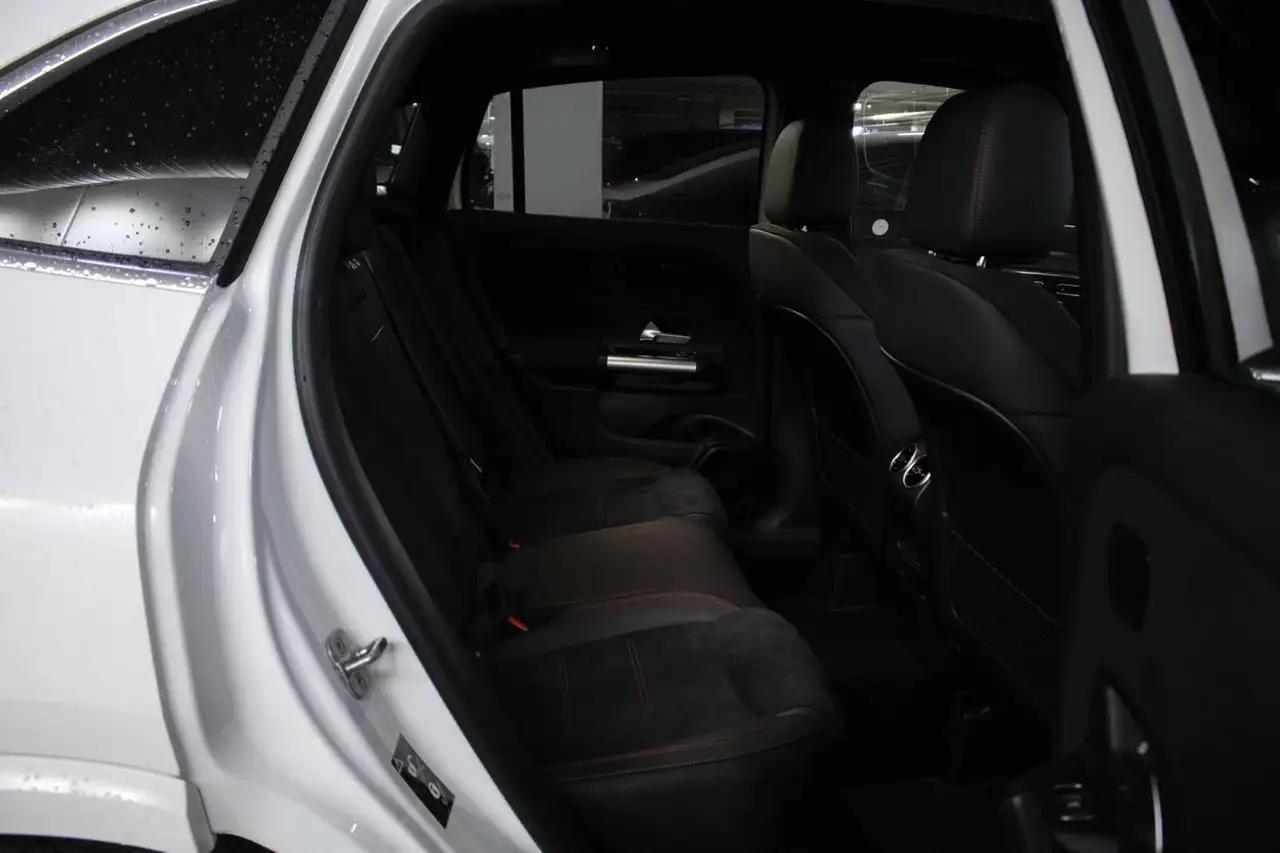Mercedes-Benz GLA photo Mercedes-Benz GLA
