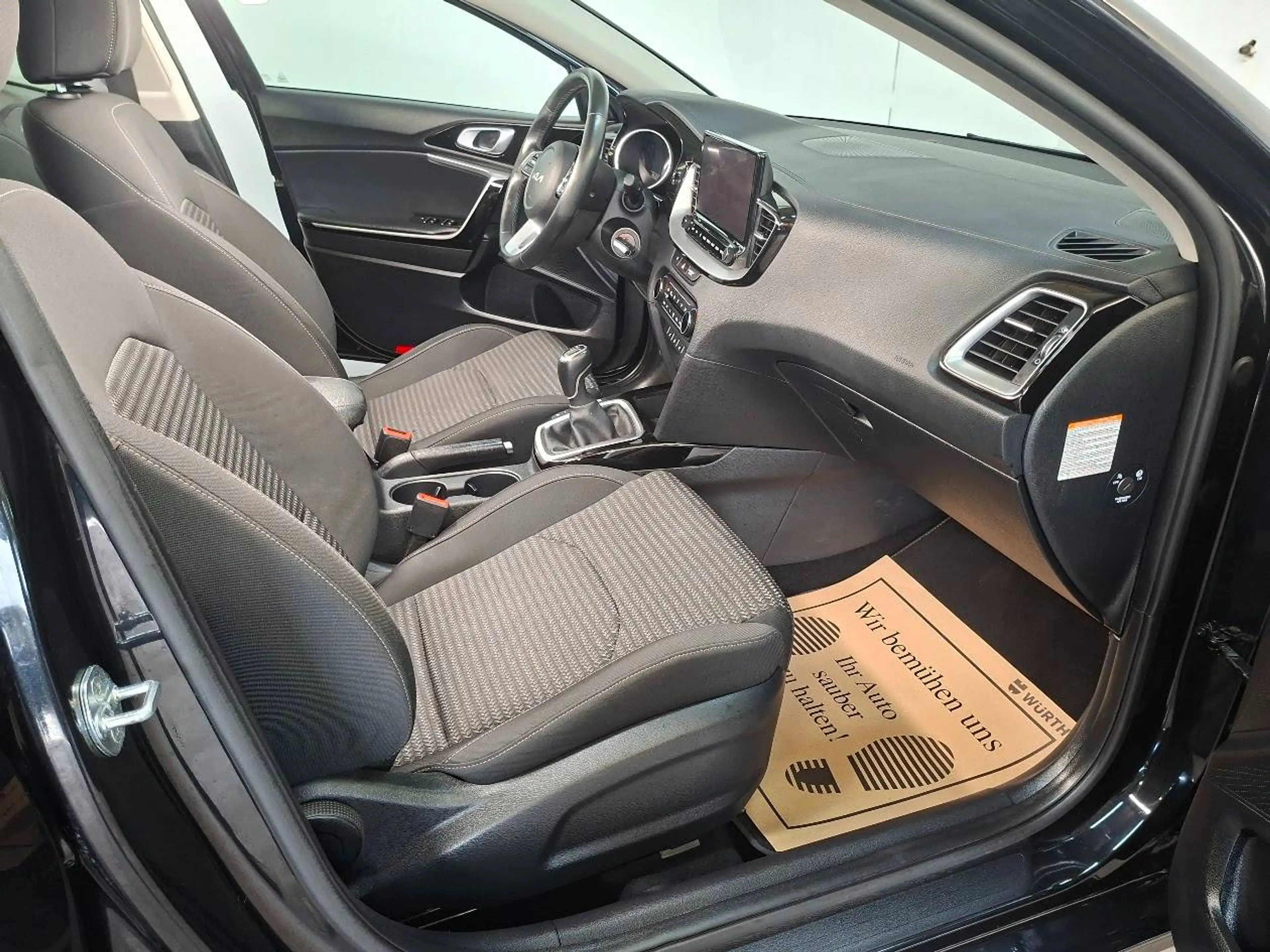 Kia Ceed SW / cee'd SW 1.6 CRDi Mild Hybrid Vision — photo 9