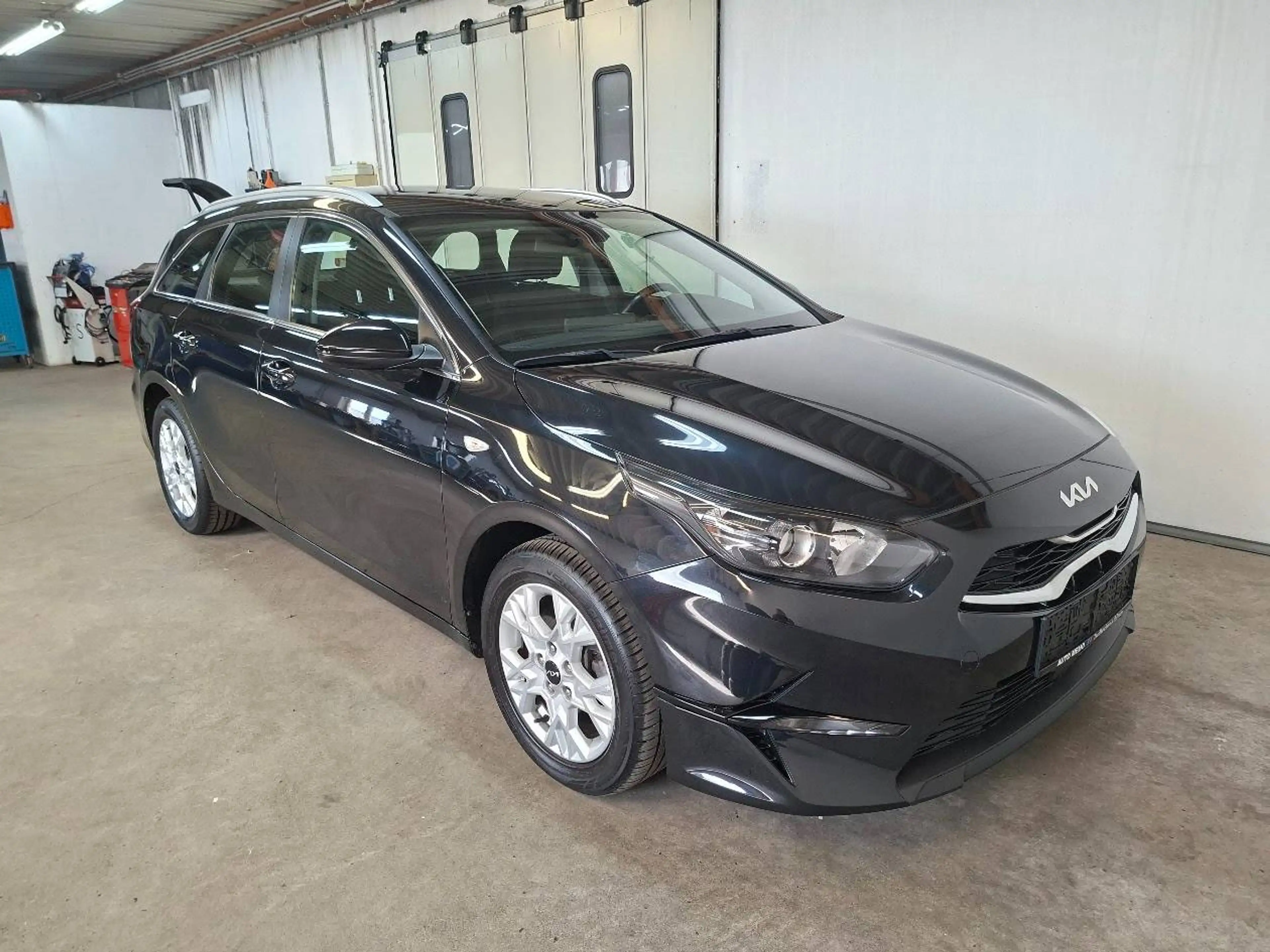 Kia Ceed SW / cee'd SW 1.6 CRDi Mild Hybrid Vision — photo 6