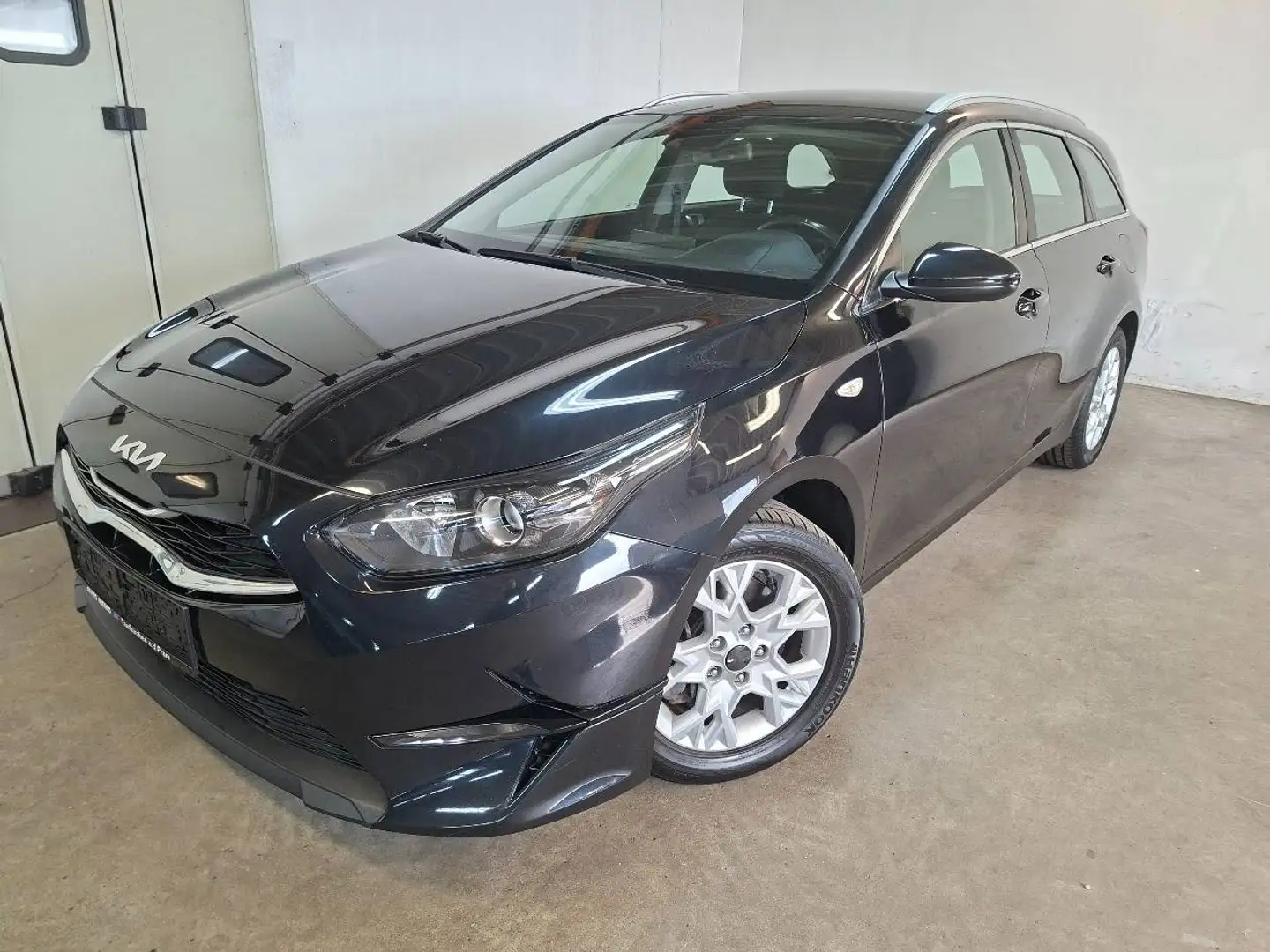 Kia Ceed SW / cee'd SW 1.6 CRDi Mild Hybrid Vision Schwarz - 1