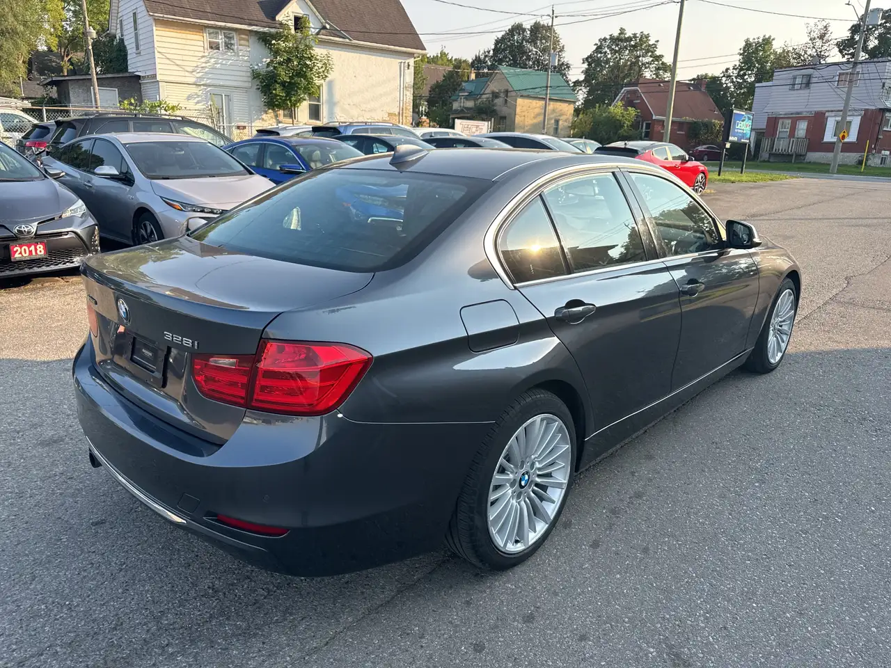 BMW 3 Series снимка BMW 3 Series
