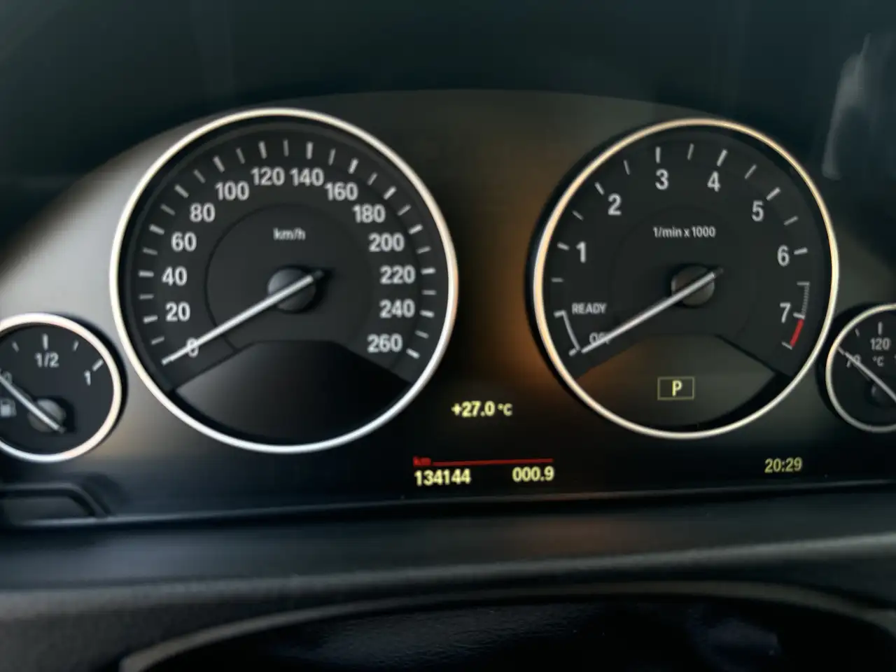BMW 3 Series снимка BMW 3 Series
