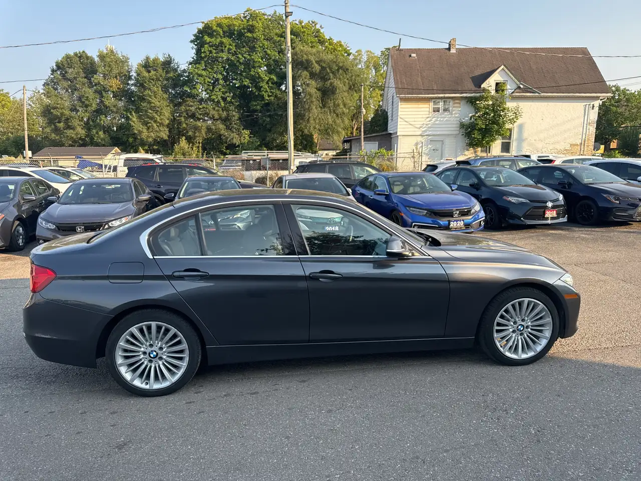BMW 3 Series снимка BMW 3 Series