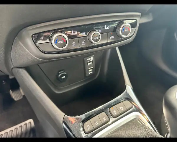 Opel Crossland view 15