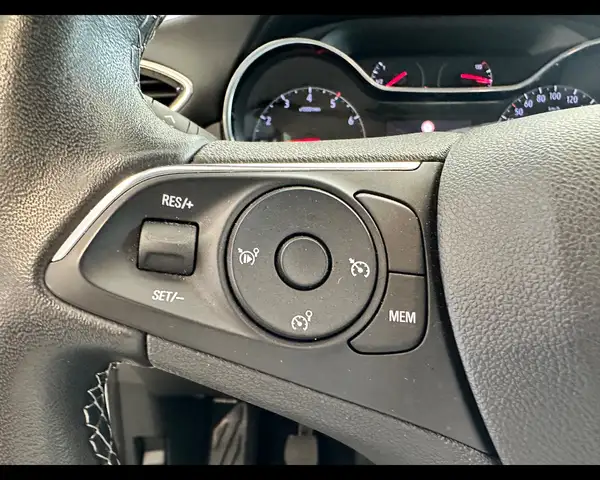 Opel Crossland view 13