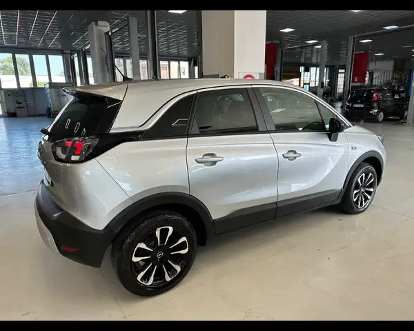 Opel Crossland view 3