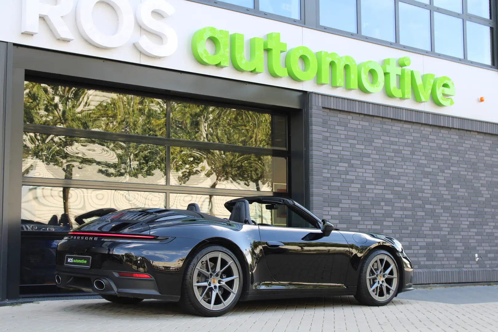 Porsche 992 Cabrio 3.0 Carrera | NIEUWSTE MODEL | VOL XPEL | B Zwart - 2