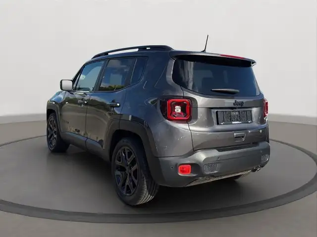 Jeep Renegade view 3