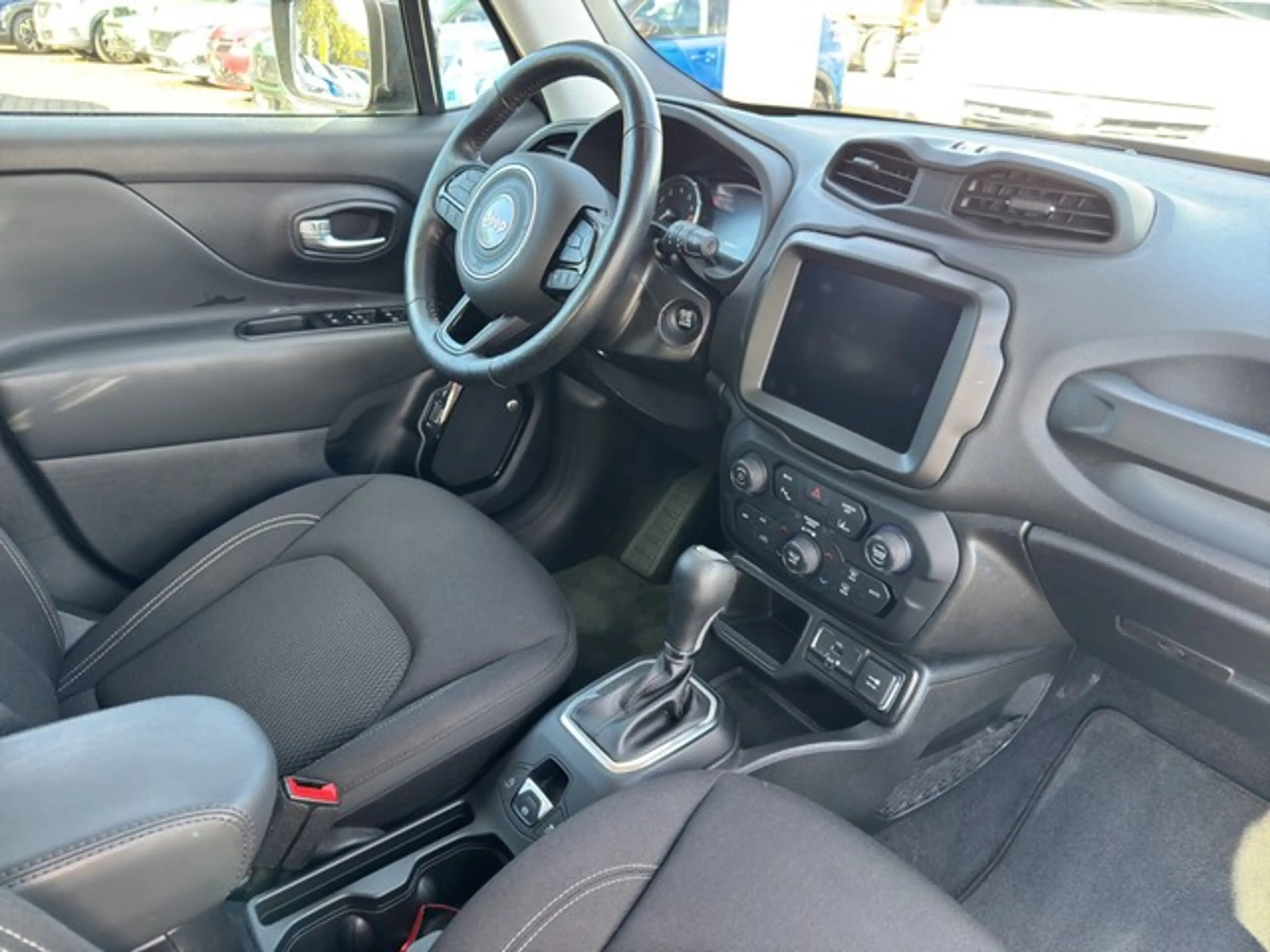Jeep Renegade T-GDi 1.3 Limited FWD +ACC+NAVI+KAMERA+TOTW+ — photo 10