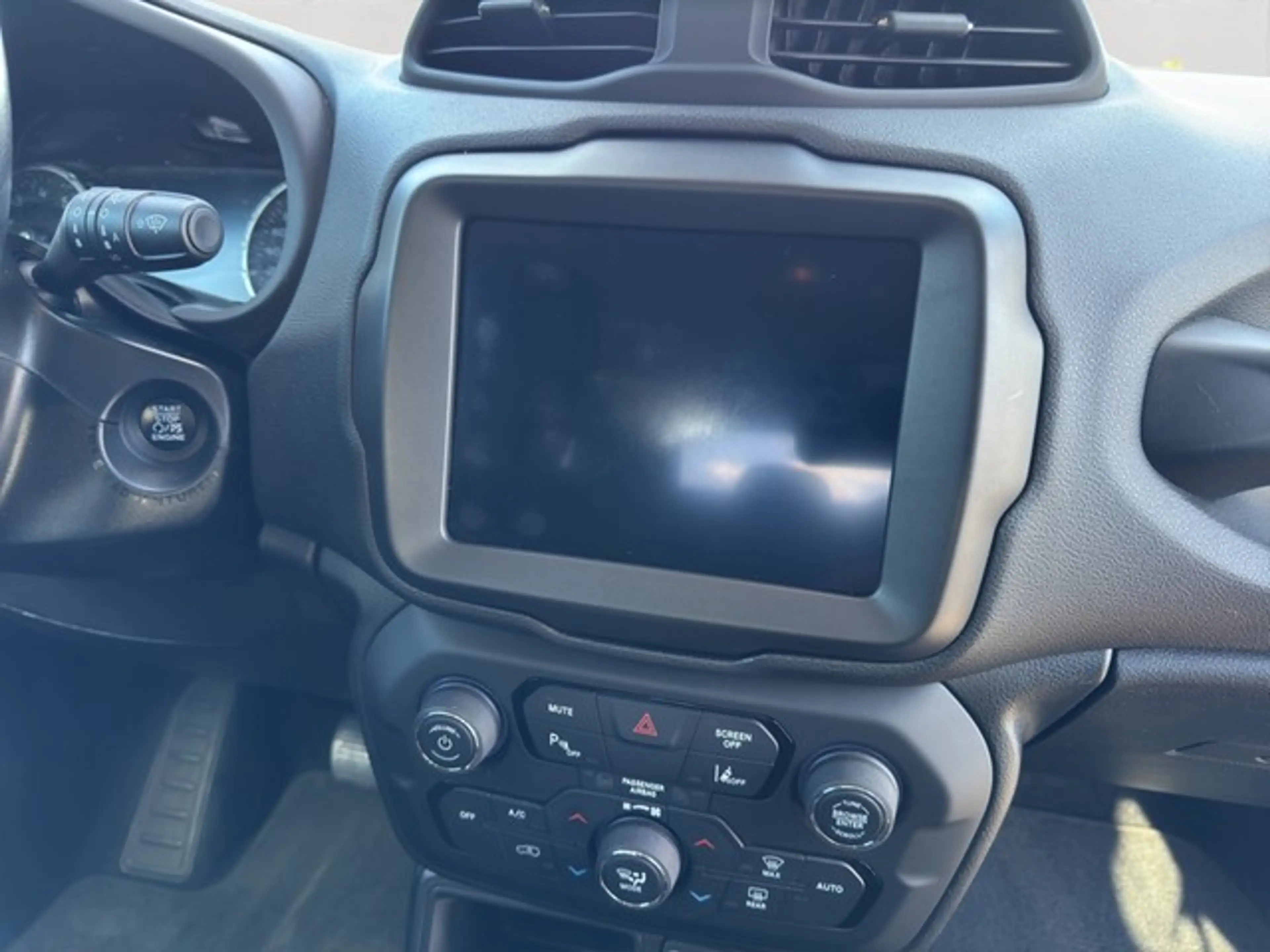 Jeep Renegade T-GDi 1.3 Limited FWD +ACC+NAVI+KAMERA+TOTW+ — photo 13
