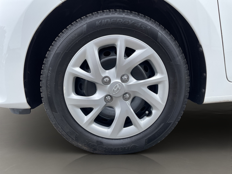 Hyundai i10 1.0 Trend NAVI BT DAB SITZH. GJR — photo 15