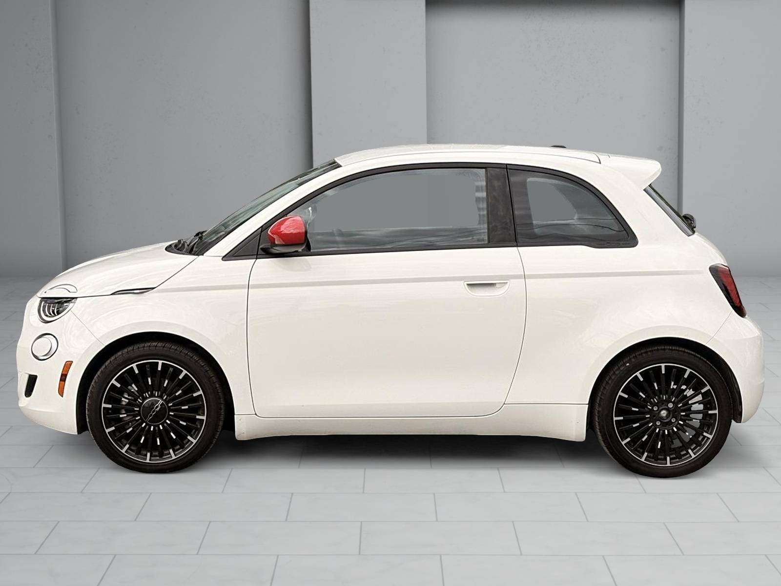 2024 Fiat 500e * RED EDITION * SIÈGES CHAUFF. * NAV * 1 PÉDALE * — снимка 1