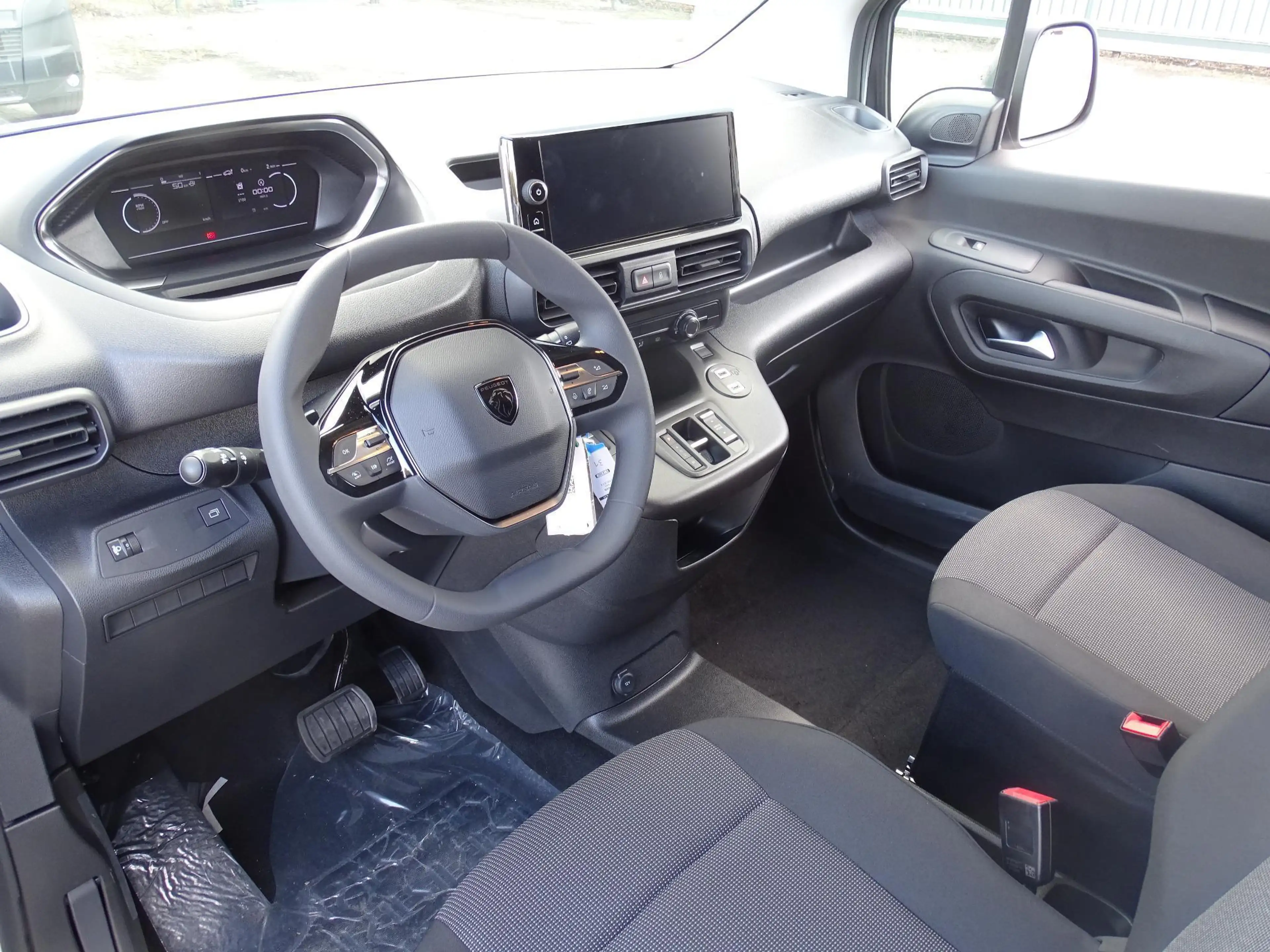Peugeot Partner 1.5 BHDi L1 Heavy 96kW s/s EAT8 — photo 8