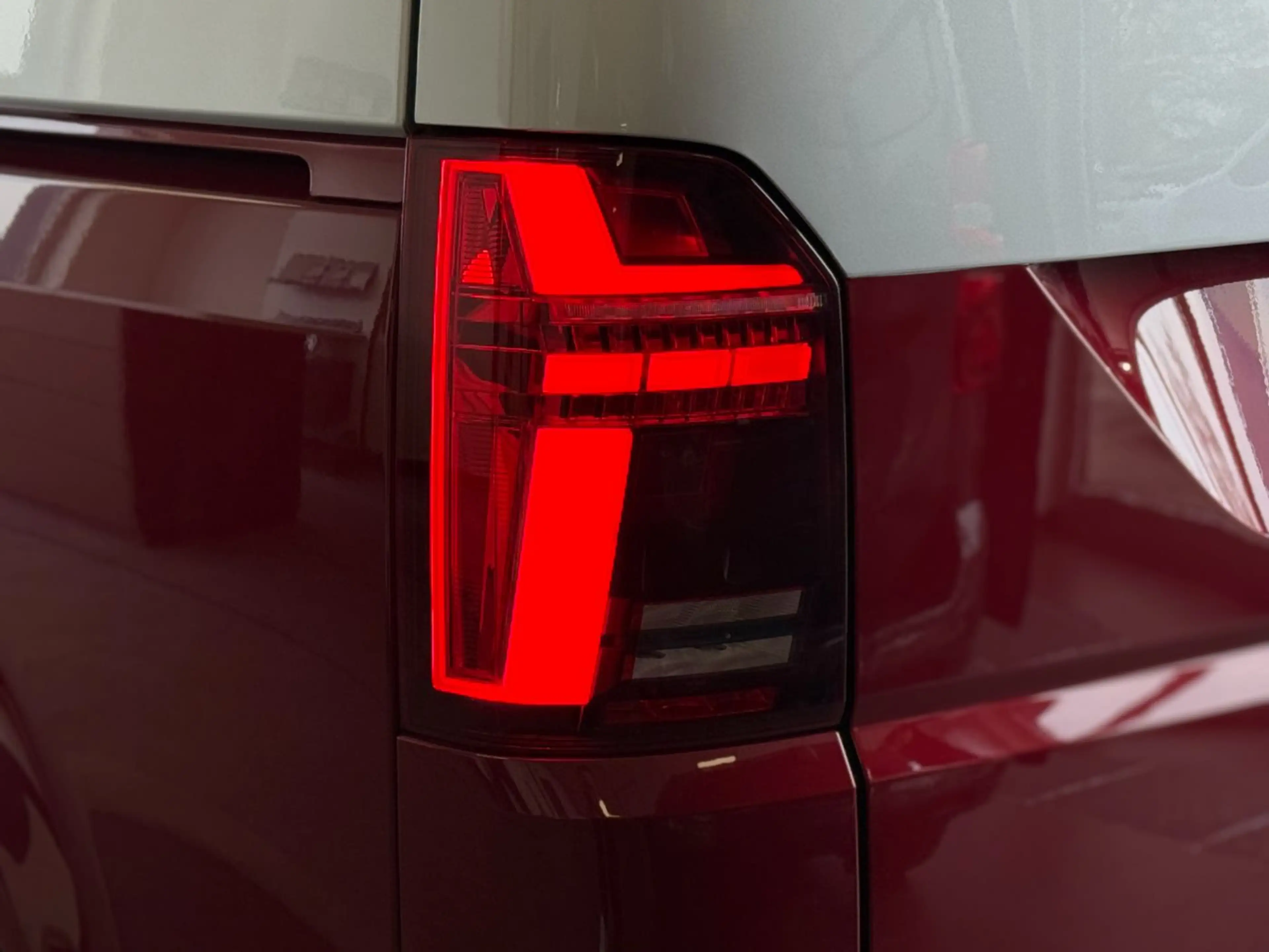 Volkswagen T6.1 Multivan 2.0 TDI FWD Generation Six DAB*CarP — photo 10