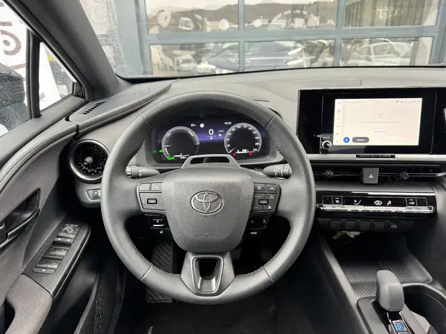 Toyota C-HR view 8