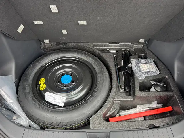 Toyota C-HR view 29