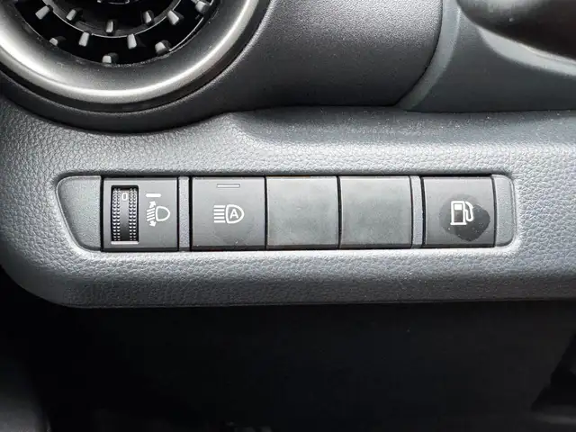 Toyota C-HR view 21