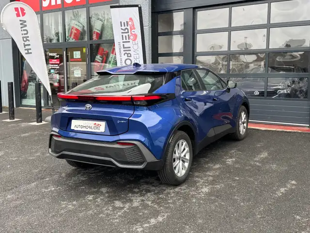 Toyota C-HR view 5