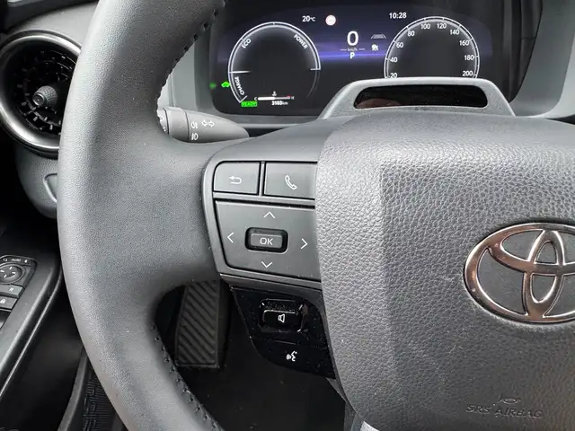 Toyota C-HR view 14