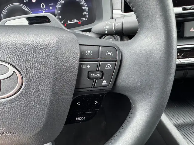 Toyota C-HR view 15