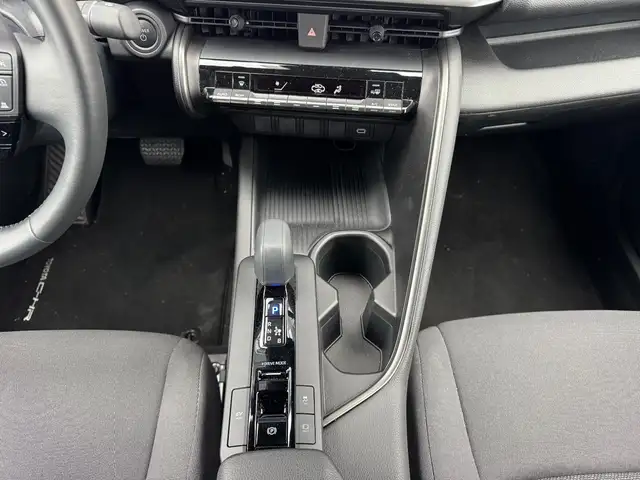 Toyota C-HR view 18